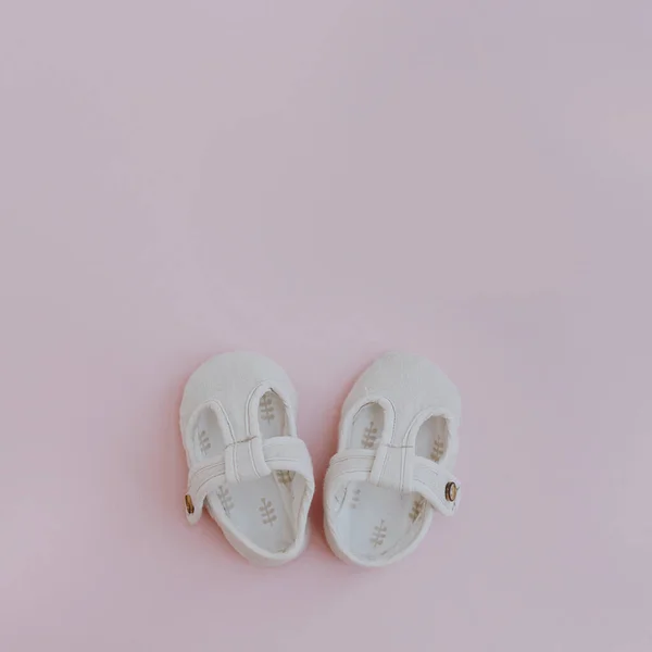 Βαμβακερά Παπούτσια Για Μωρό Επίπεδη Εμφάνιση Της Αισθητικής Σκανδιναβικής Μόδας — Φωτογραφία Αρχείου