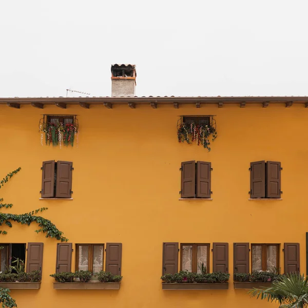 Historic Italian Architecture Traditional European Old Rustic Building Colourful Orange — Stock Photo, Image