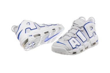 Ukrayna, Kyiv - 17.05.2023. Yazı işleri. Bir çift şık Nike FD0669-100. Yeni antrenman ayakkabısı modeli. Aktif bir yaşam tarzı için rahat ayakkabılar.