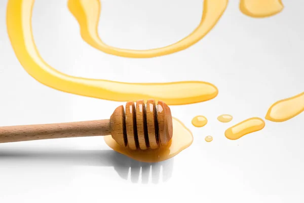 Wooden Dipper Honey Isolated White Background Golden Organic Floral Honey — Stock Fotó