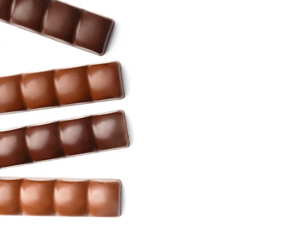 Dunkle Und Milchschokoladenriegel Auf Weißem Hintergrund Von Oben Mit Platz — Stockfoto