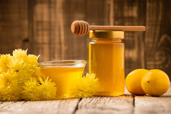 Honey Glass Jar Bowl Wooden Dipper Lemon Yellow Flowers Wooden — Stock Photo, Image