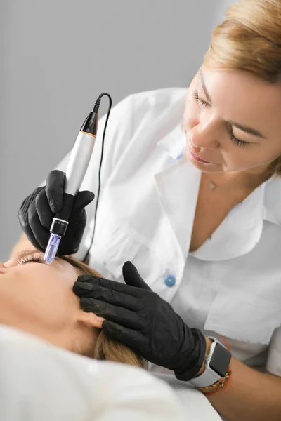 Mesotherapy Microneedles Beauty Injections Face Body Care Hardware Procedures Face — Stockfoto