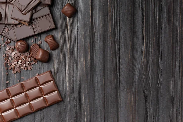 Kreatív Összetétele Törött Egész Csokoládé Szeletek Csokoládé Csokoládé Chips Egy — Stock Fotó