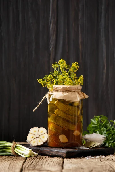 Pickled Cucumbers Jar Fresh Gherkins Garlicn Wooden Background Peppers Onions — Stock Photo, Image
