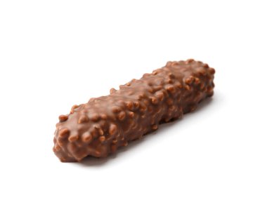 Çikolata sütlü çikolata, çıtır gofret ve beyaz arka planda karamel..