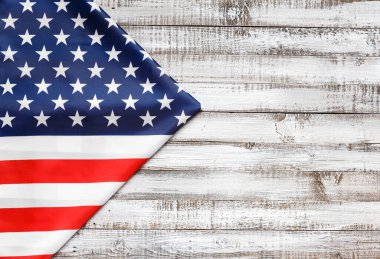 Kırsal ahşap arka planda yıldızlar ve çizgiler Amerikan bayrağı, üst manzara, kopyalama alanı. Amerikan halkının gururu. ABD 'de bağımsızlık, özgürlük ve vatanseverliğin sembolü.