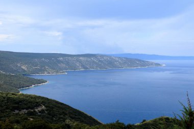 Hırvatistan 'ın başkenti Lubenice' e giden yolun manzarası