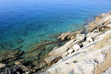 Trpanj, Peljesac yarımadası, Hırvatistan 'daki denizin rengi