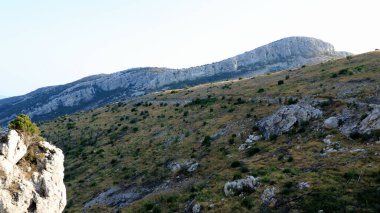 Hırvatistan 'ın Trstenik yakınlarındaki dağlar, Peljesac yarımadası