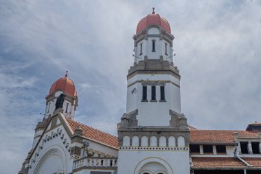 Semarang Merkez İstasyonu Java Semarang, Lawang Sewu. Fotoğraf seyahat hedefi, tatil posteri ve seyahat içeriği medyası için kullanılabilir.
