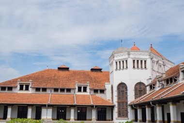 Semarang Merkez İstasyonu Java Semarang, Lawang Sewu. Fotoğraf seyahat hedefi, tatil posteri ve seyahat içeriği medyası için kullanılabilir.