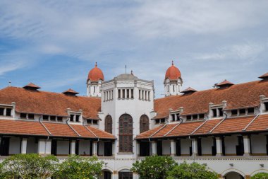 Semarang Merkez İstasyonu Java Semarang, Lawang Sewu. Fotoğraf seyahat hedefi, tatil posteri ve seyahat içeriği medyası için kullanılabilir.