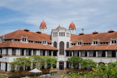 Semarang Merkez İstasyonu Java Semarang, Lawang Sewu. Fotoğraf seyahat hedefi, tatil posteri ve seyahat içeriği medyası için kullanılabilir.