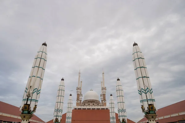 Wielki Meczet Semarang Central Java Kiedy Dzień Zachmurzonym Niebem Zdjęcie — Zdjęcie stockowe