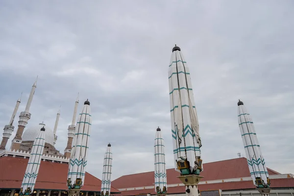 Велика Мечеть Центральній Яві Коли День Хмарним Небом Фотографія Підходить — стокове фото