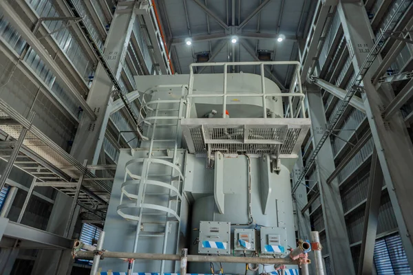 발전소 건설에 바닷물 흡입기 사진은 발전소 포스터 컨텐츠 미디어에 적합하다 — 스톡 사진