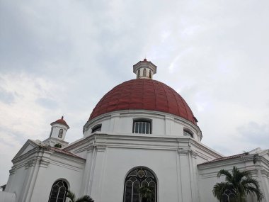 Semarang Central Java 'daki eski kasaba katedrali. Fotoğraf, din içeriği medyası ve arkaplanı için kullanılabilir.