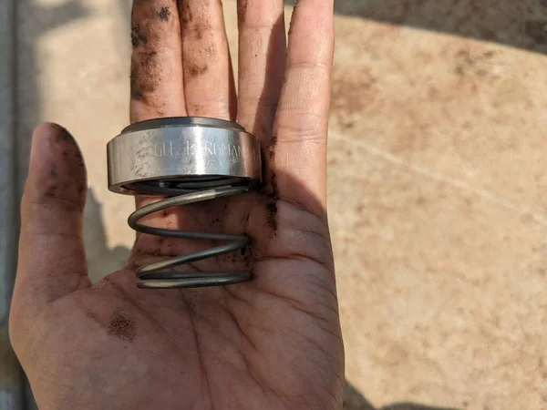 Doğu Java Endonezya Tumis Kangkung 'un geleneksel sebzeleri. Fotoğraf günlük yemek içeriği medya ve gıda geçmişi için kullanılabilir.