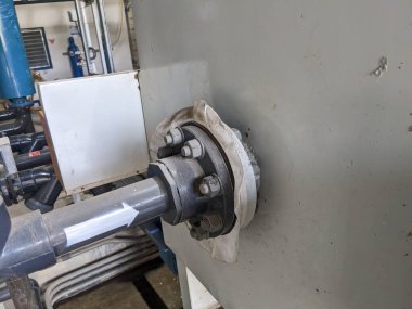 Atık su atığı sisteminin basınç filtresi. Fotoğraf endüstri arka plan fotoğrafçılığı, elektrik santrali posteri ve bakım içeriği medyası için kullanılabilir.