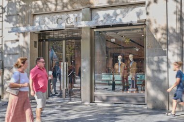 24-08-2023. Barselona, İspanya, Barselona 'da Gucci mağazası.