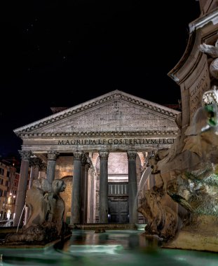 Gece görünümü Panteon Roma, İtalya