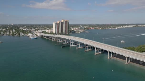 Aerial Drone Footage Offers Unique Visually Stunning Perspective Drawbridge Located — Video Stock