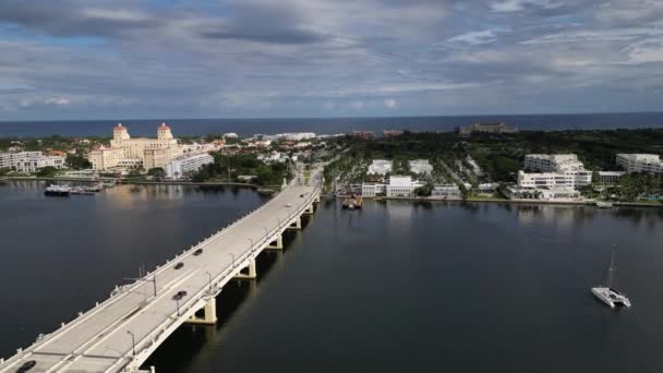 Aerial Video Captures Impressive Engineering Bridge Spans Intracoastal Waterway Footage — Αρχείο Βίντεο