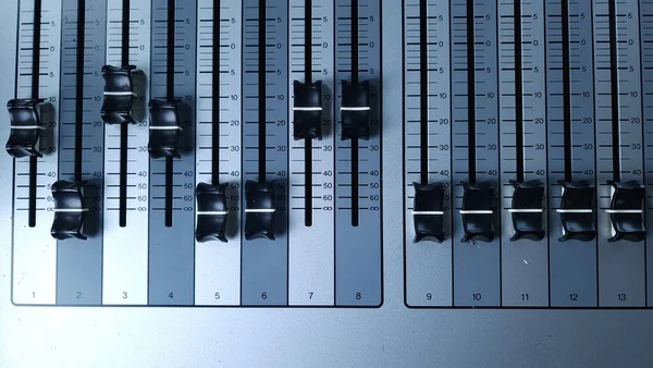 main master level control on the audio mixer to increase or decrease the overall audio signal from all active mixing channels that we connect to the Main Output.