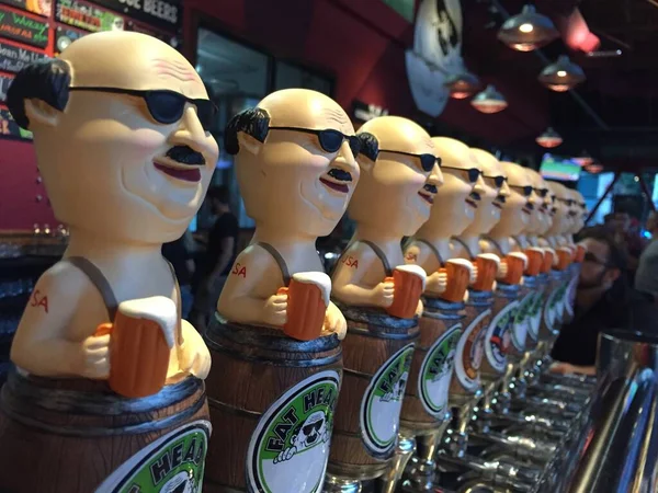 Oregon 'da bir bira fabrikasında fıçı bira..