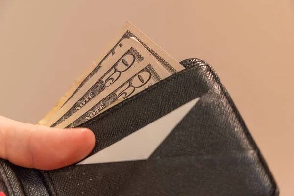 Cüzdanında 50 dolar var..