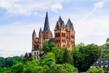 Limburg ve Der Lahn 'daki katedralin manzarası. Limburg Katedrali. Tarihi Katedral Kilisesi.