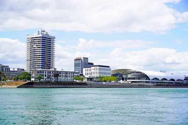 stock image View of Ludwigshafen from the banks of the Rhine.