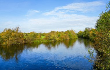 Hamm yakınlarındaki Datteln-Hamm Kanalında manzara.