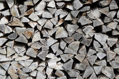 Eski ahşap yığını. Yakacak odun