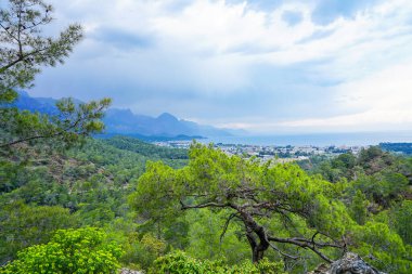 Kemer ve Taurus Dağları 'nın manzarası. Türkiye 'de manzara.