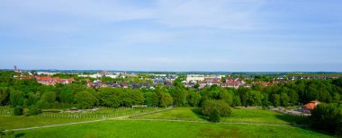 Wismar 'daki Buergerpark manzarası. Gözlem kulesinden görüntüle.