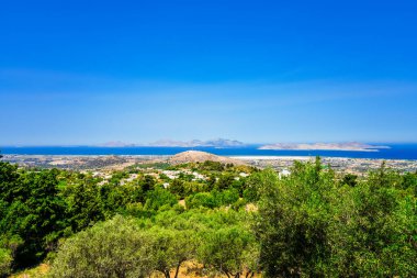 Yunanistan 'ın Kos adasındaki bir dağdan manzara ve Akdeniz manzarası.