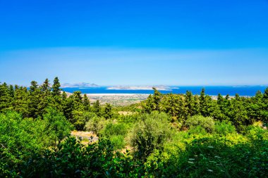 Yunanistan 'ın Kos adasındaki bir dağdan manzara ve Akdeniz manzarası.