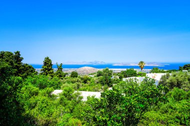Yunanistan 'ın Kos adasındaki bir dağdan manzara ve Akdeniz manzarası.