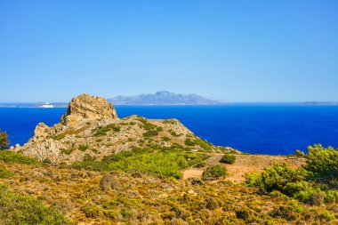 Yunanistan 'ın Kos adasındaki bir dağdan manzara ve Akdeniz manzarası.