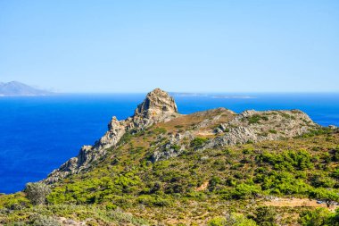 Yunanistan 'ın Kos adasındaki bir dağdan manzara ve Akdeniz manzarası.