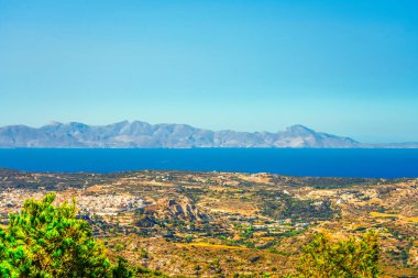 Yunanistan 'ın Kos adasındaki bir dağdan manzara ve Akdeniz manzarası.
