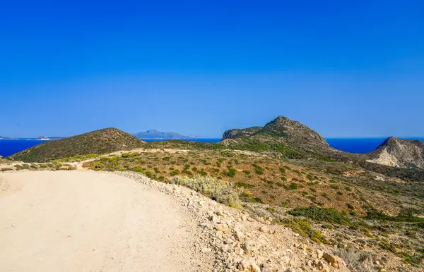 Yunanistan 'ın Kos adasındaki bir dağdan manzara ve Akdeniz manzarası.