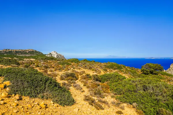 Yunanistan 'ın Kos adasındaki bir dağdan manzara ve Akdeniz manzarası.