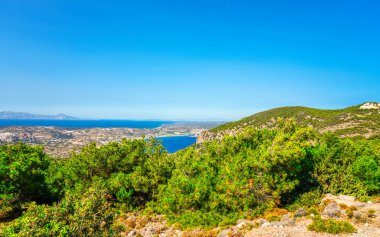 Yunanistan 'ın Kos adasındaki bir dağdan manzara ve Akdeniz manzarası.