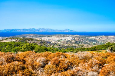 Yunanistan 'ın Kos adasındaki bir dağdan manzara ve Akdeniz manzarası.