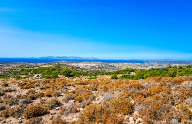 Yunanistan 'ın Kos adasındaki bir dağdan manzara ve Akdeniz manzarası.