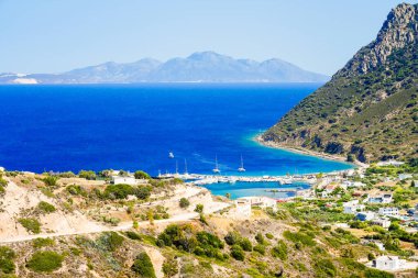 Yunanistan 'ın Kos adasındaki bir dağdan manzara ve Akdeniz manzarası.