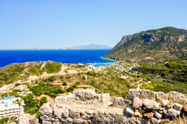 Yunanistan 'ın Kos adasındaki bir dağdan manzara ve Akdeniz manzarası.